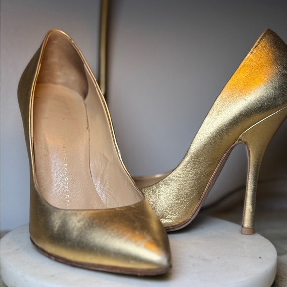 Giuseppe Zanotti Gold Metallic Heels - Picture 3 of 3